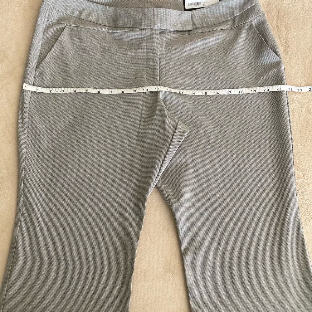 Worthington Modern Fit Relaxed Straight Leg Pants - Size I6P - Picture 5 of 13